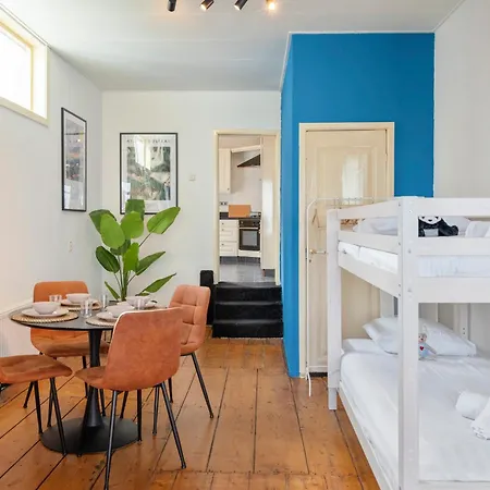 Friends & Family Retreat Apartment *