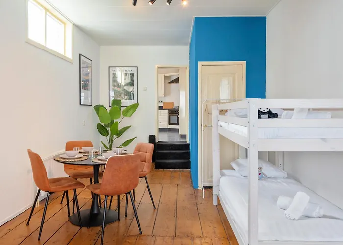 Friends & Family Retreat Apartment *