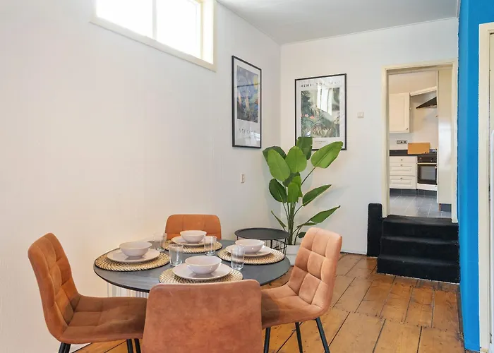 Apartment Friends & Family Retreat